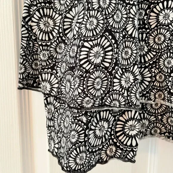 LOFT Soft Cotton Black & White Patterned Tiered Short Skirt - Picture 5 of 6